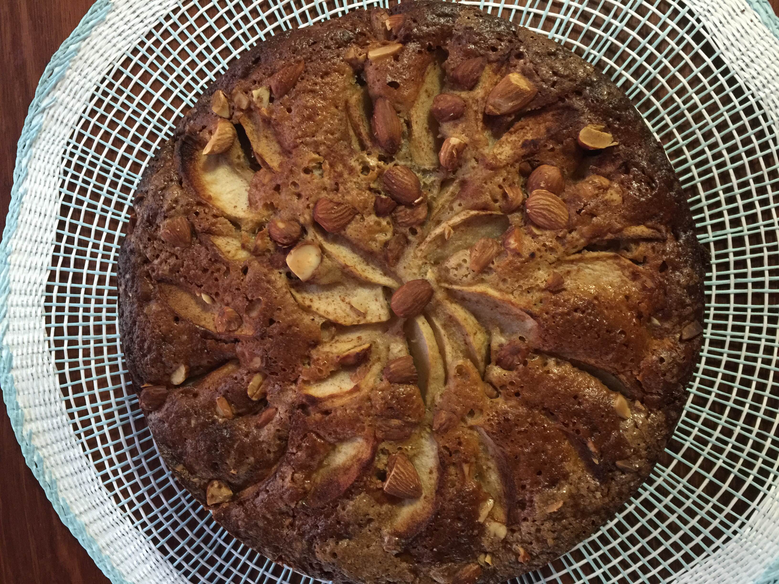 Additive free snack - Apple Almond and Sultana Cake